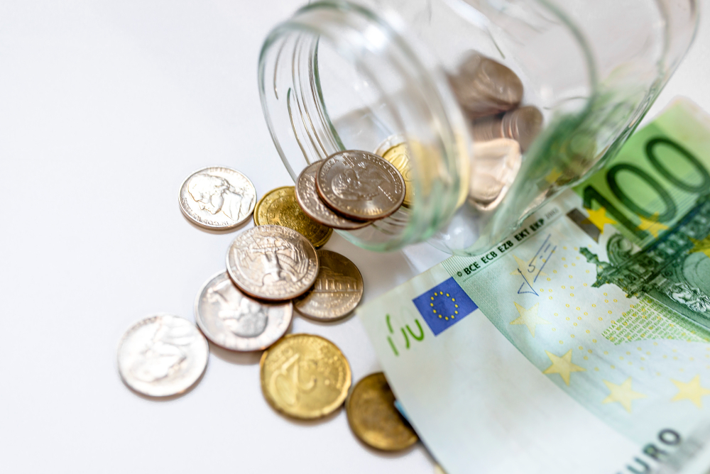 Il gasolio resta sopra i 2 euro nonostante lo sconto, benzina in aumento